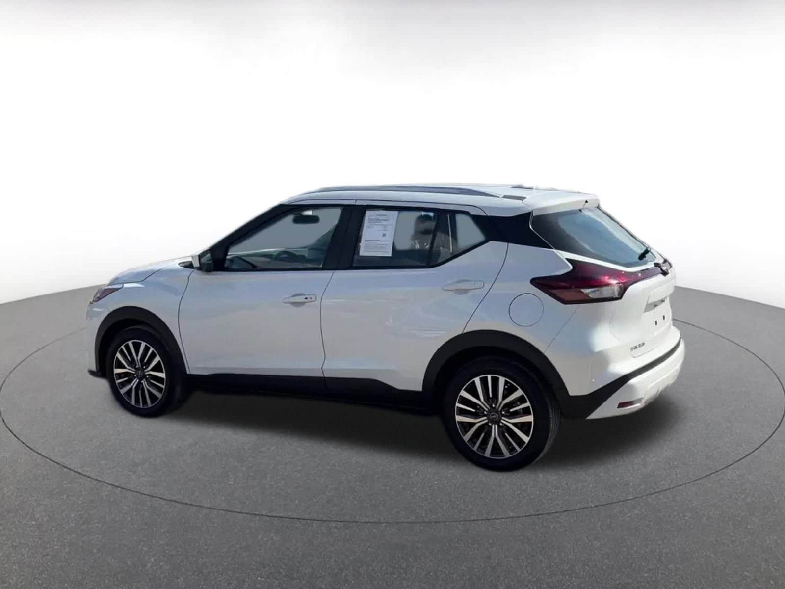 Thumbnail: 2024 Nissan Kicks - 10