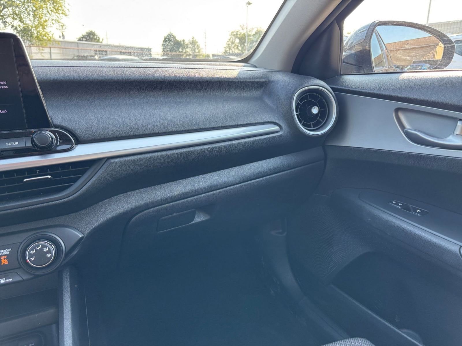Thumbnail: 2023 Kia Forte - 33