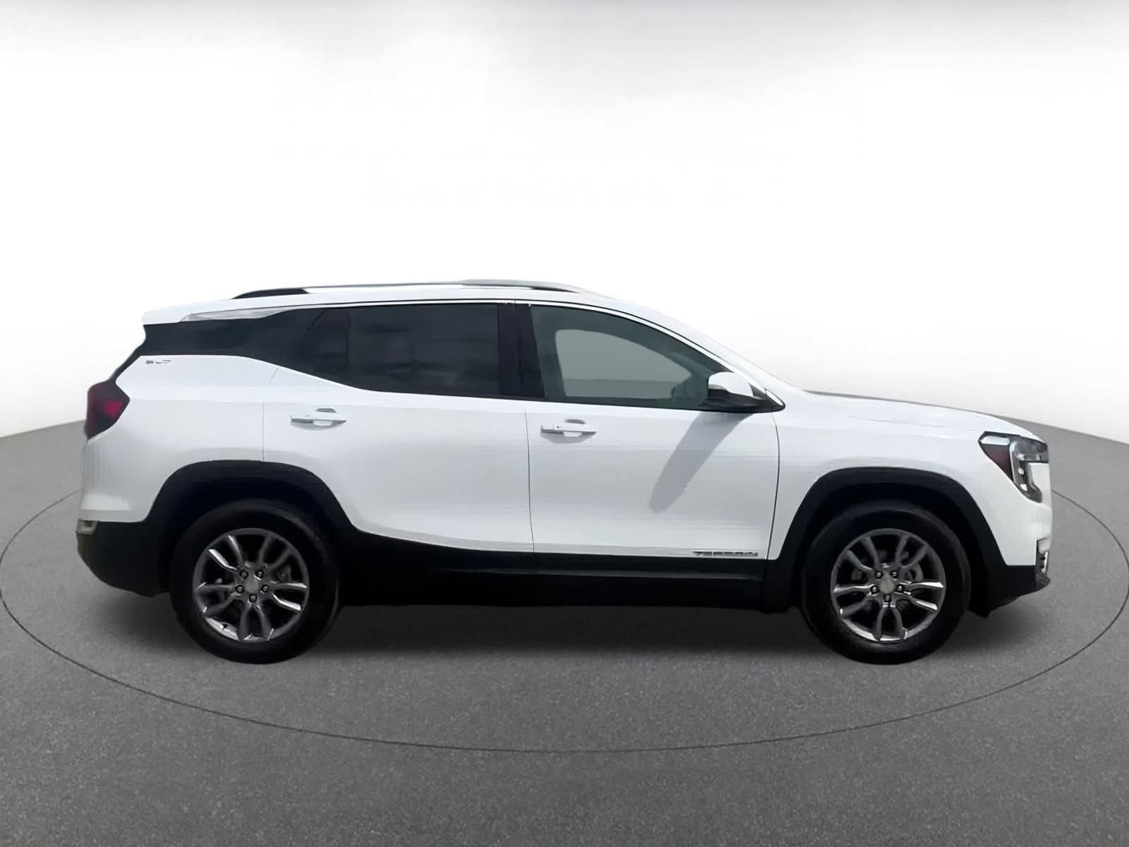 Thumbnail: 2024 GMC Terrain - 16
