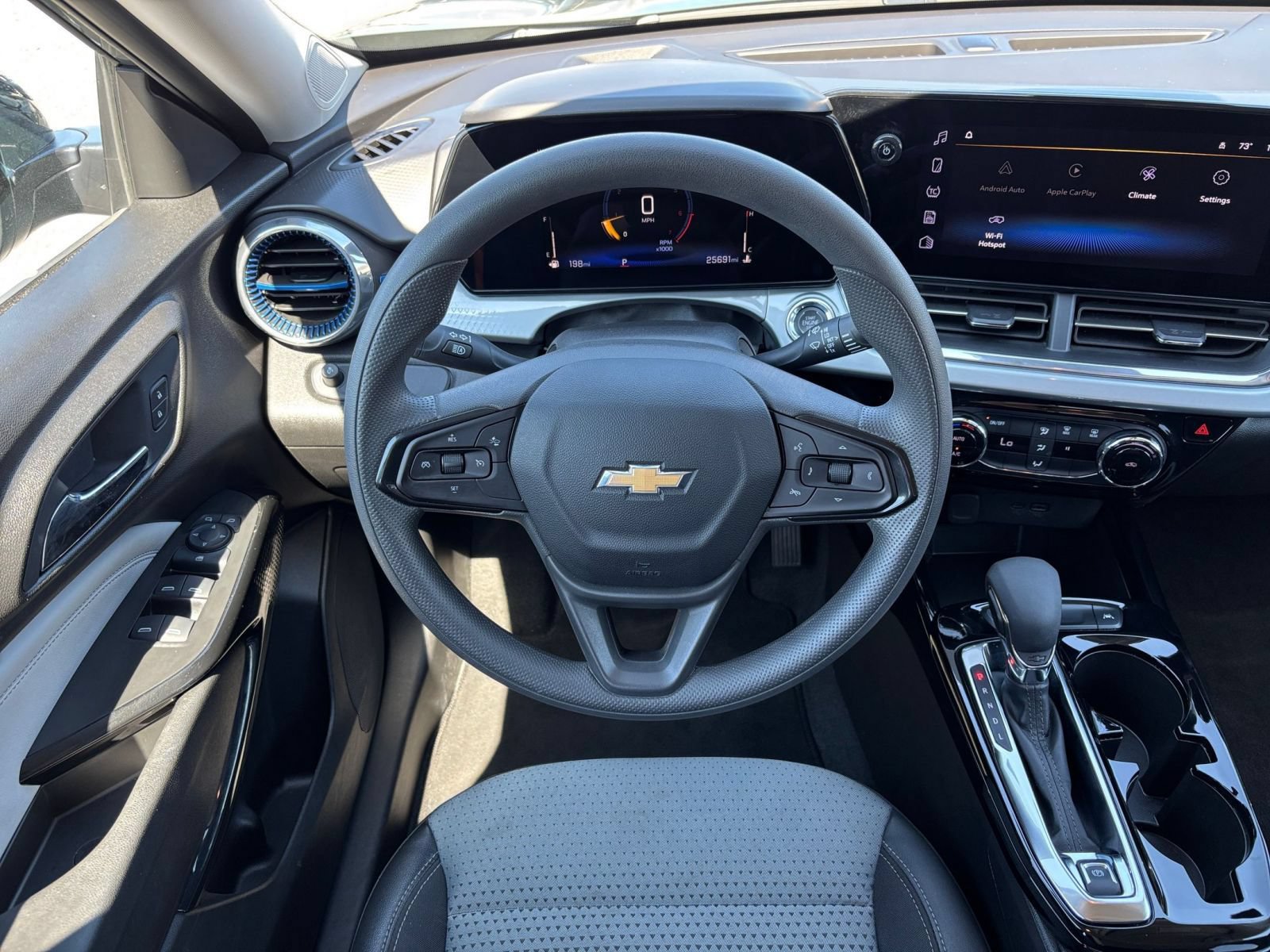 Thumbnail: 2025 Chevrolet Trax - 34
