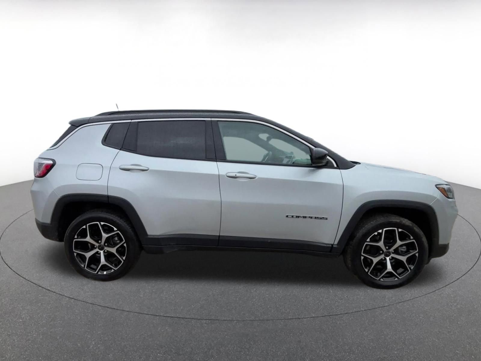 Thumbnail: 2025 Jeep Compass - 16