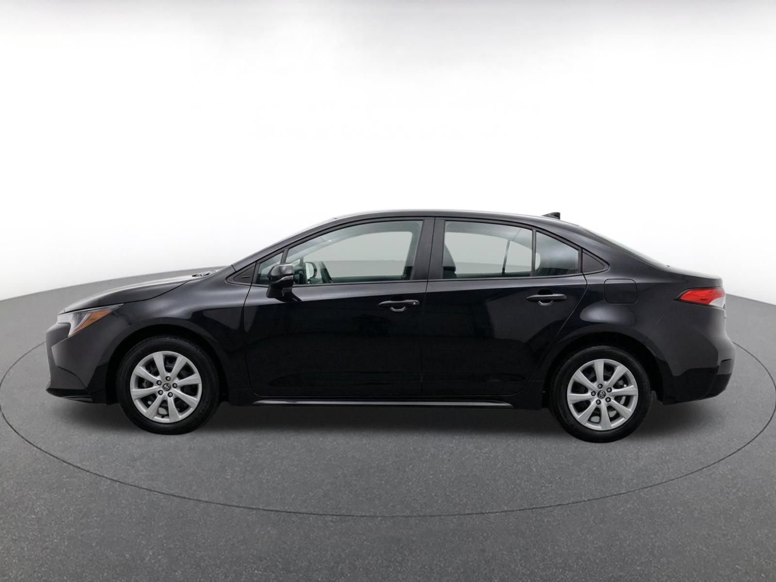 Thumbnail: 2025 Toyota Corolla - 4