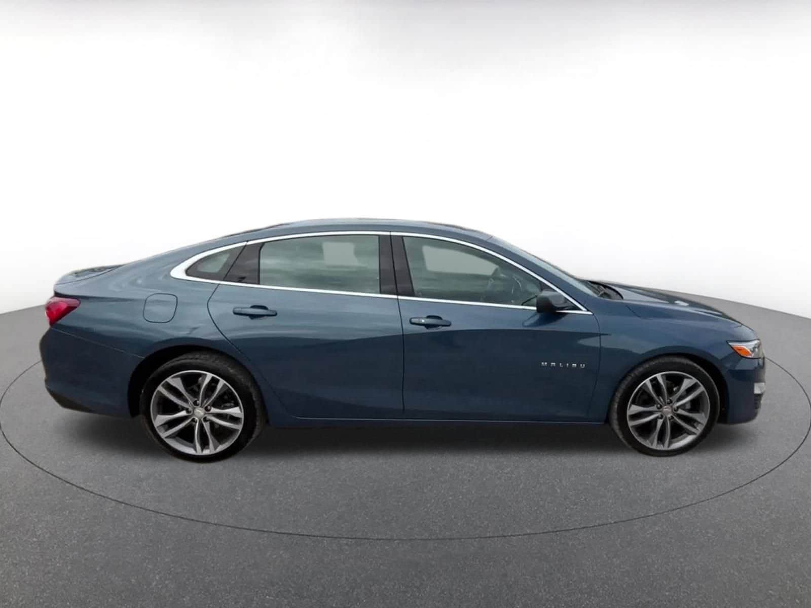 Thumbnail: 2024 Chevrolet Malibu - 16