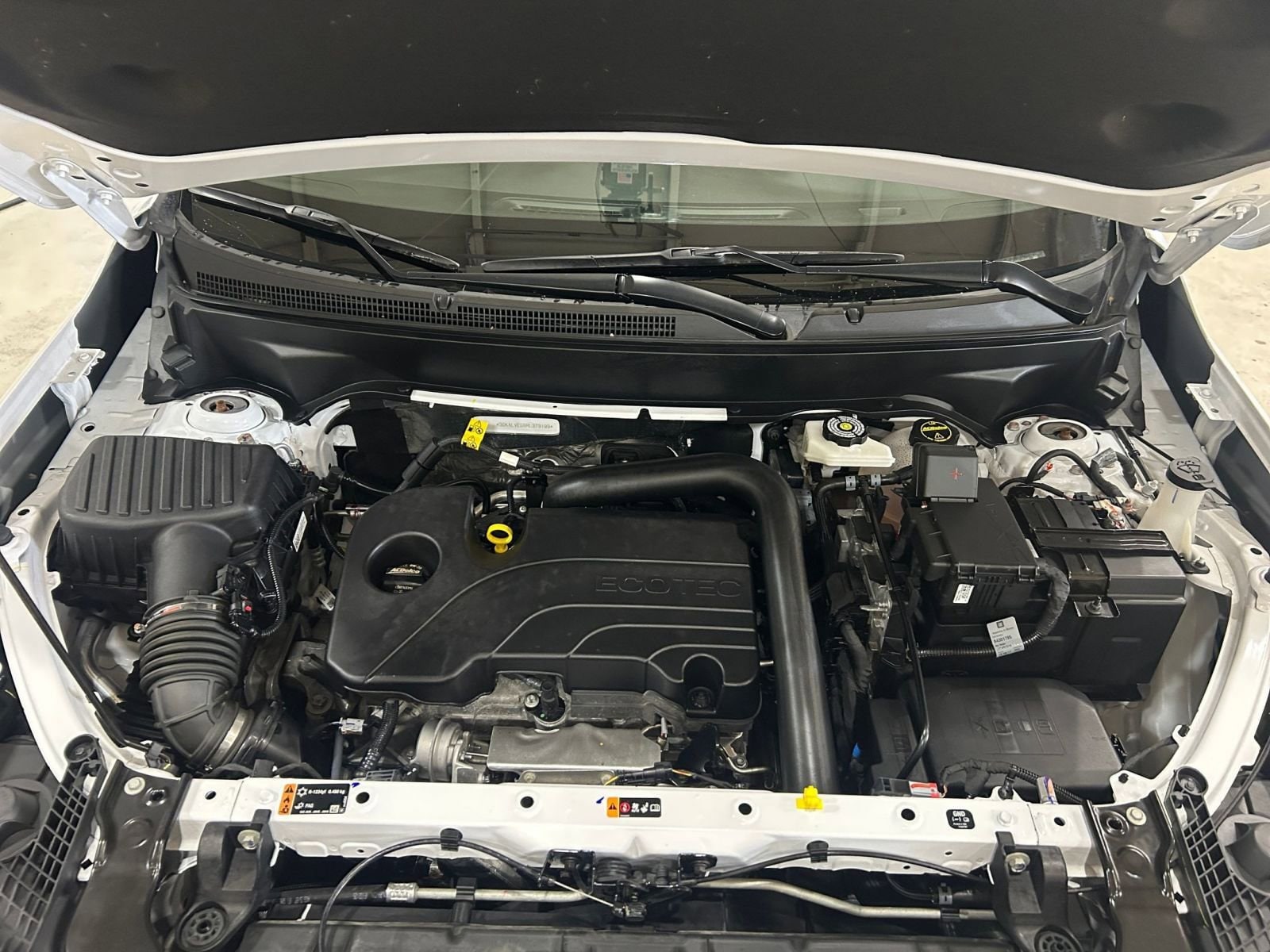 Thumbnail: 2024 GMC Terrain - 32