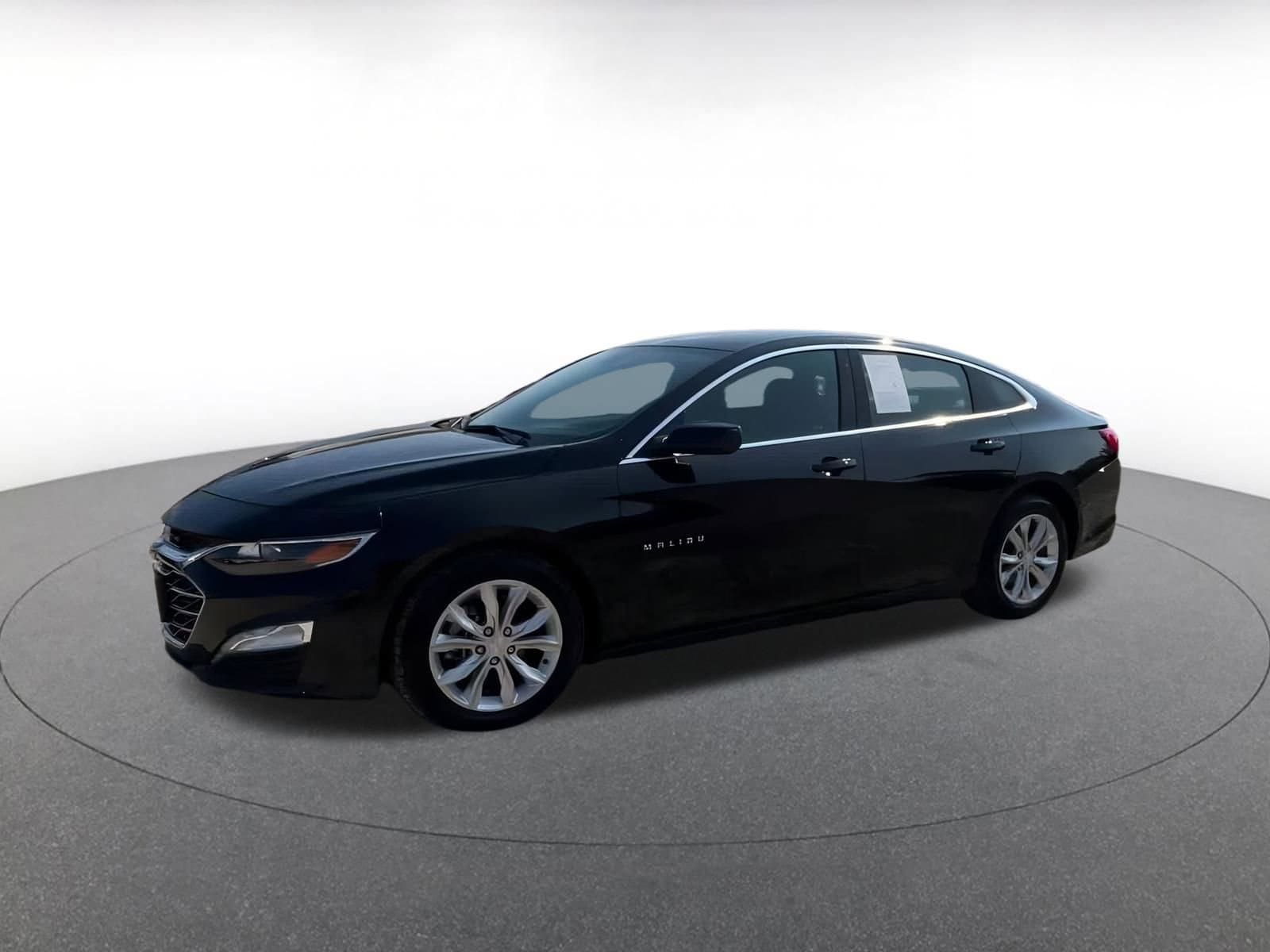 Thumbnail: 2024 Chevrolet Malibu - 8