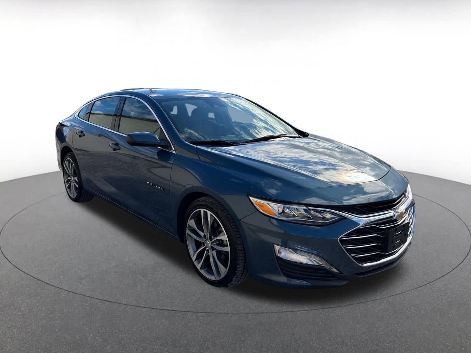 Thumbnail: 2024 Chevrolet Malibu - 1