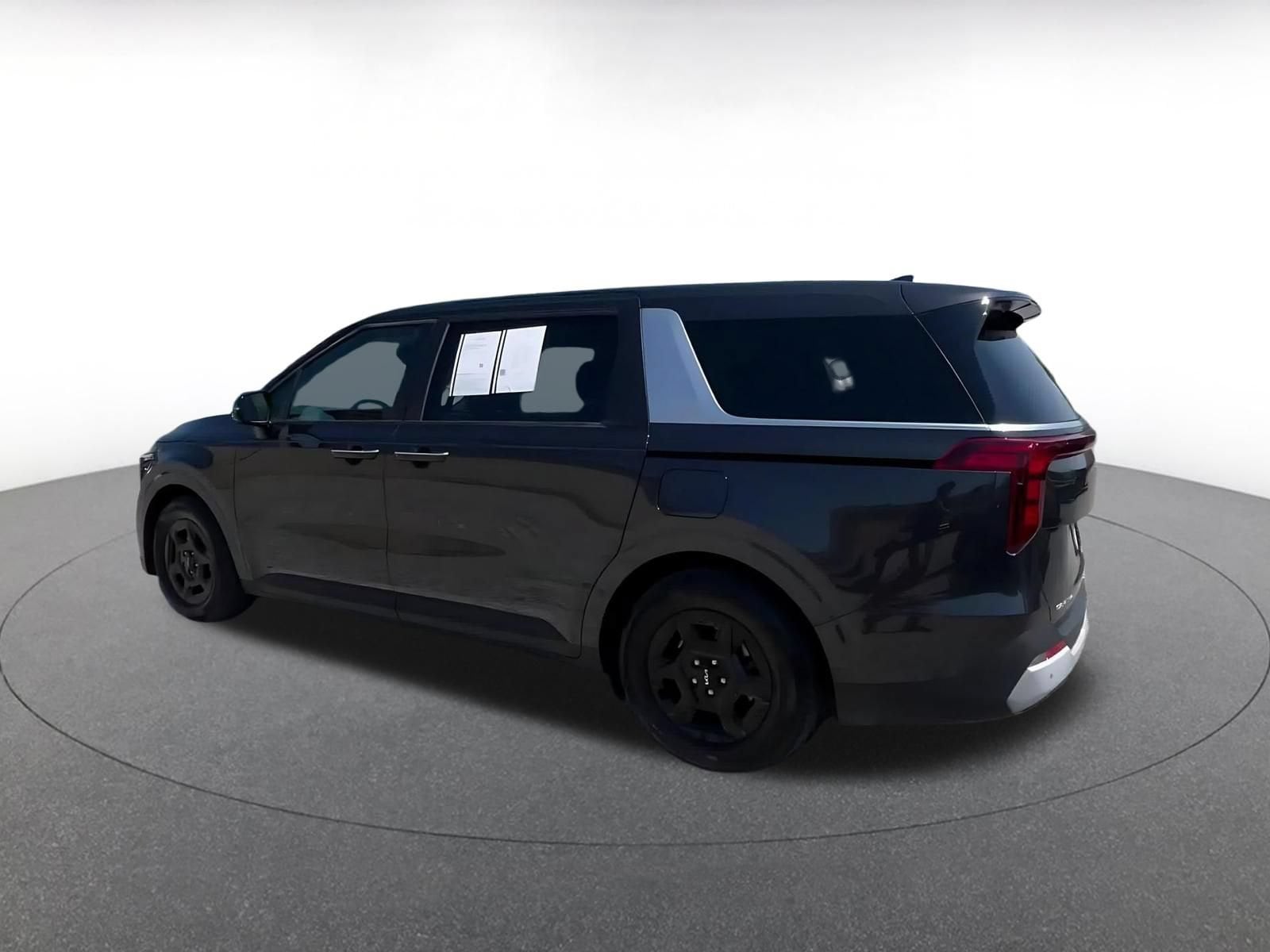 Thumbnail: 2026 Kia Carnival - 10