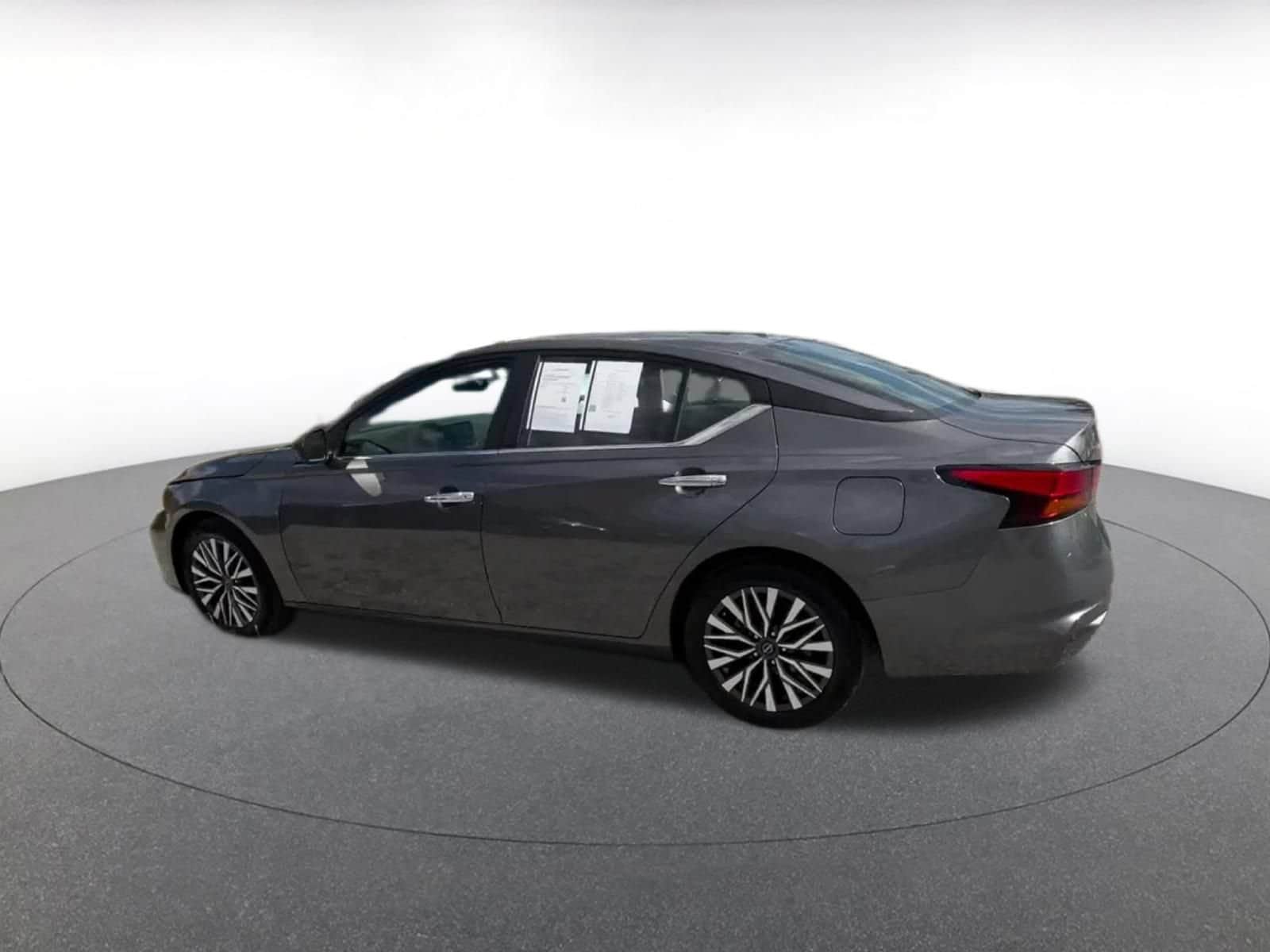Thumbnail: 2025 Nissan Altima - 8