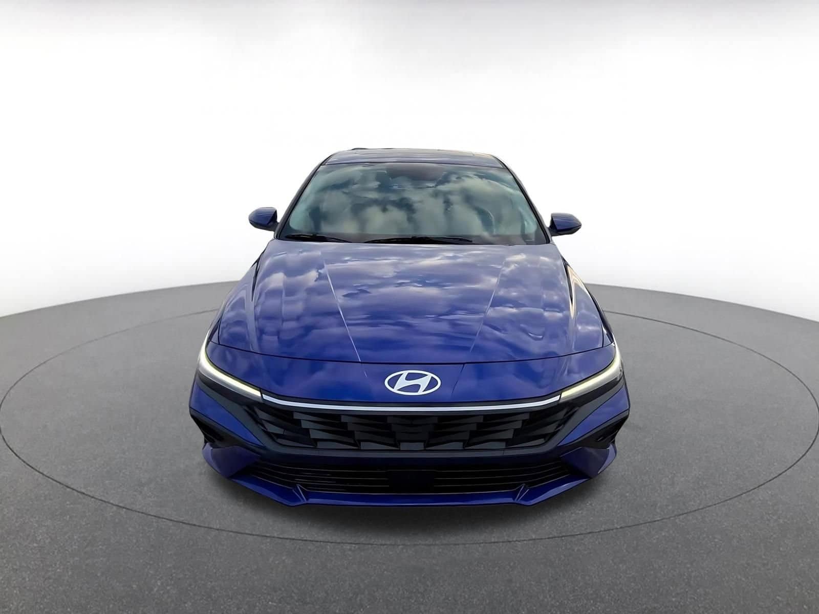 Thumbnail: 2025 Hyundai Elantra - 4