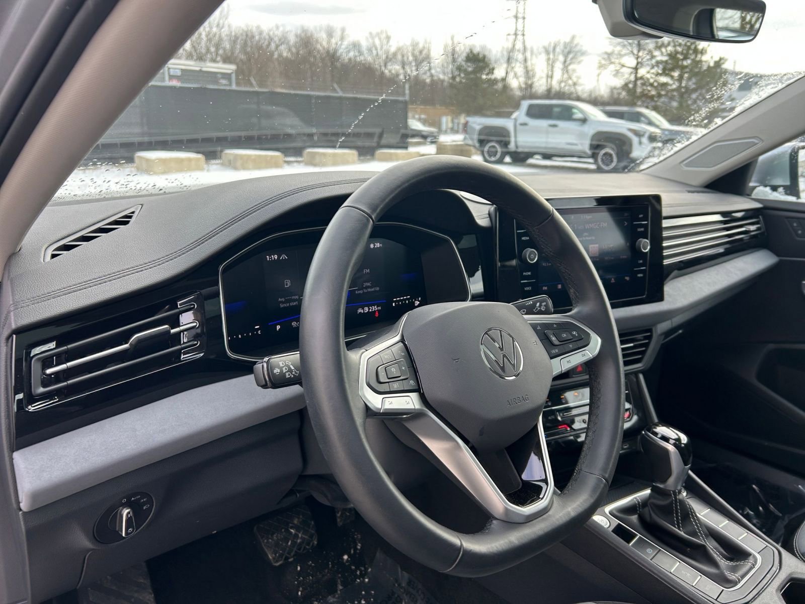 Thumbnail: 2025 Volkswagen Jetta - 34