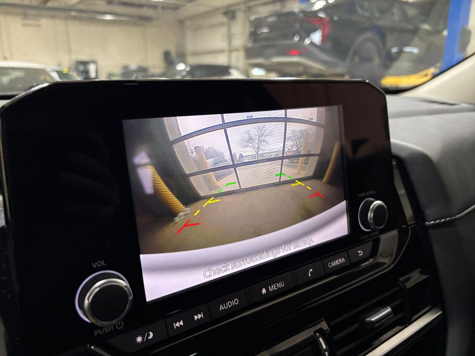 Thumbnail: 2025 Nissan Pathfinder - 25