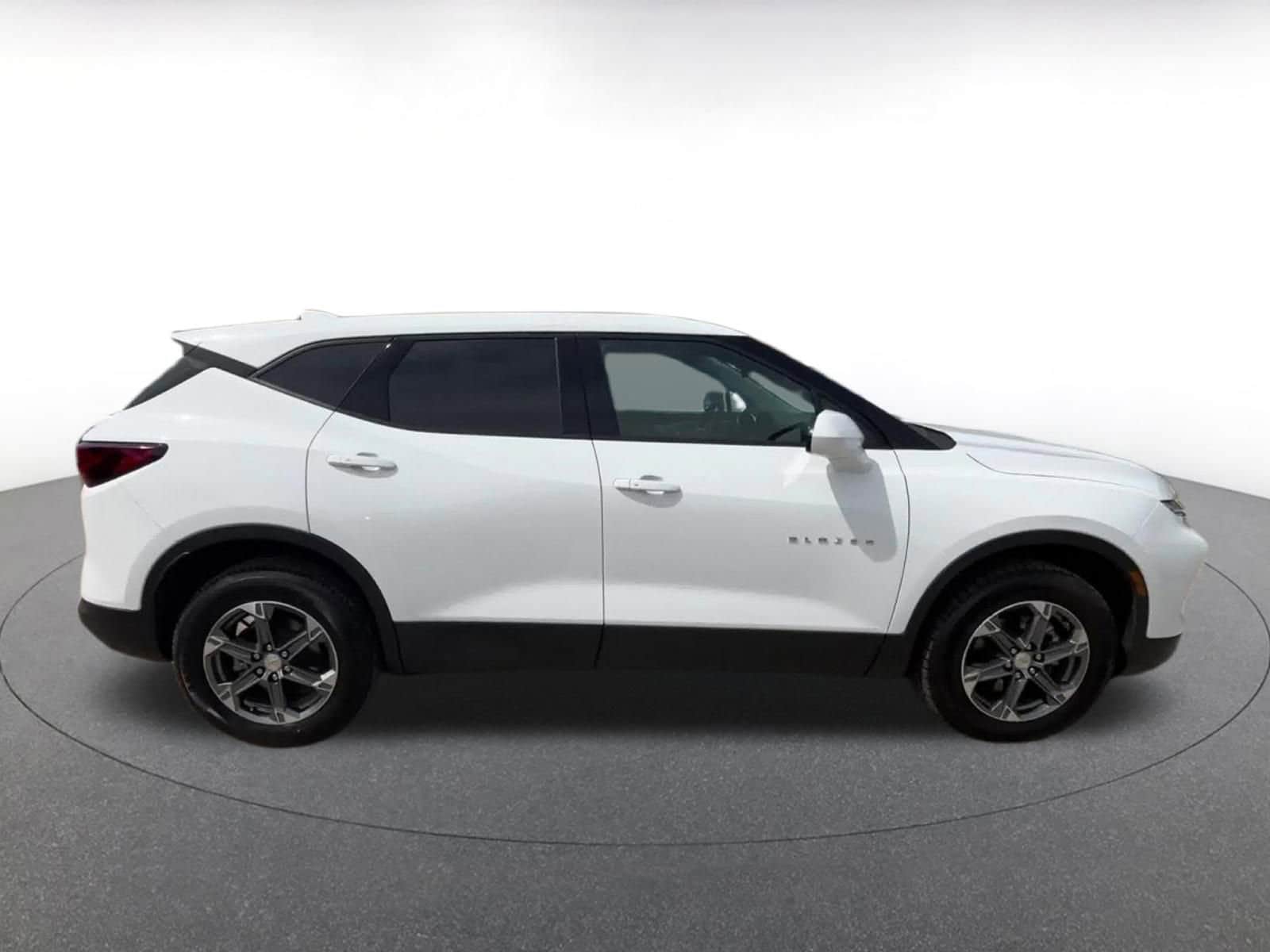 Thumbnail: 2025 Chevrolet Blazer - 16