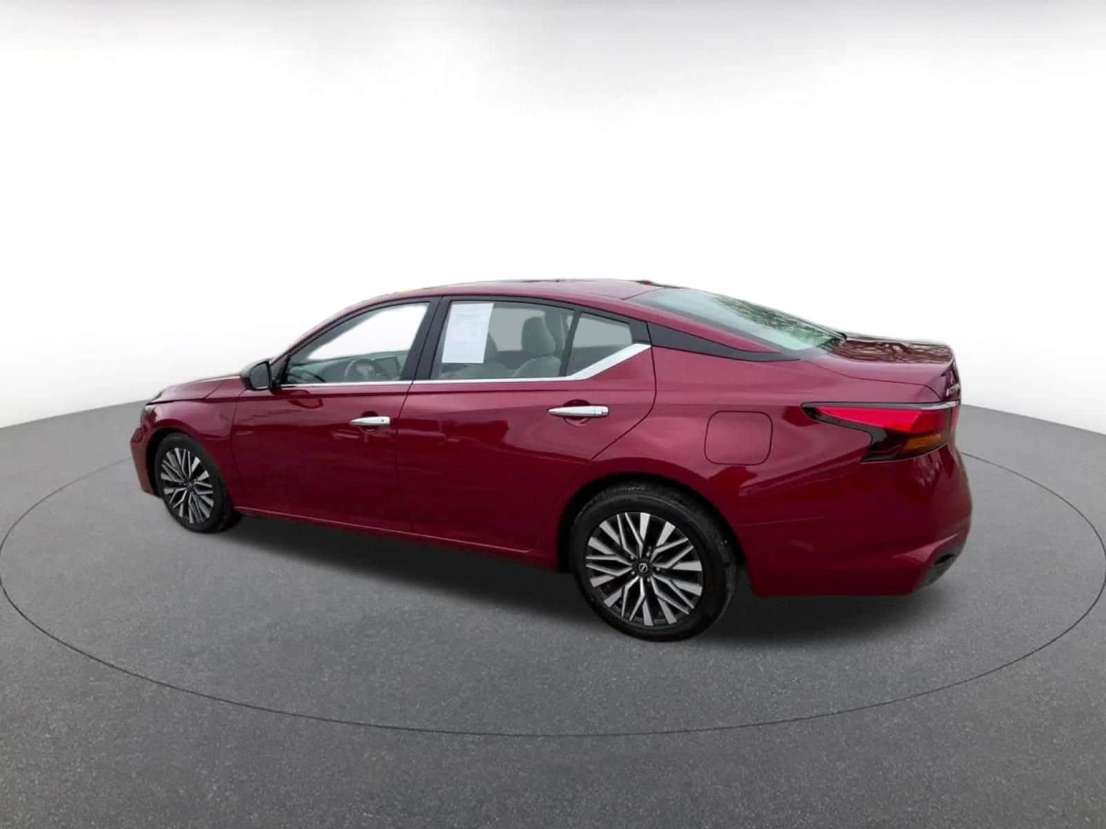 Thumbnail: 2025 Nissan Altima - 10