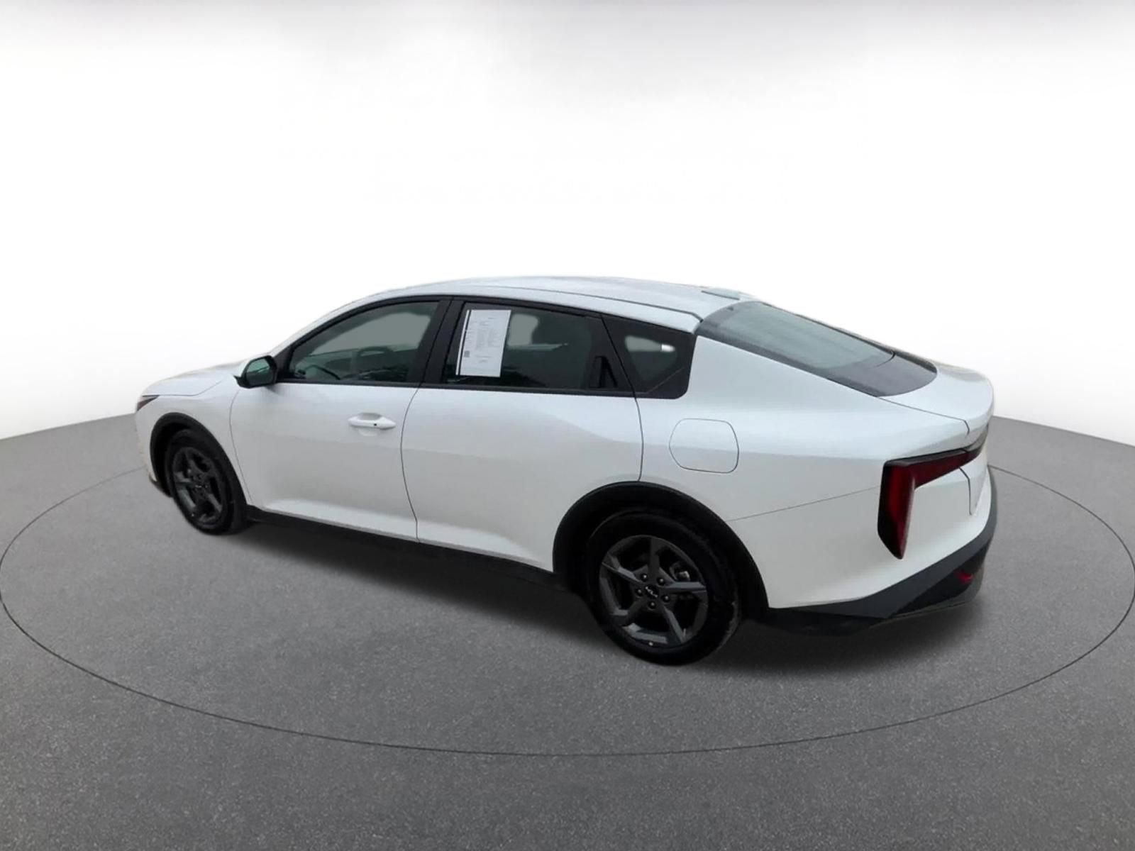 Thumbnail: 2025 Kia K4 - 10