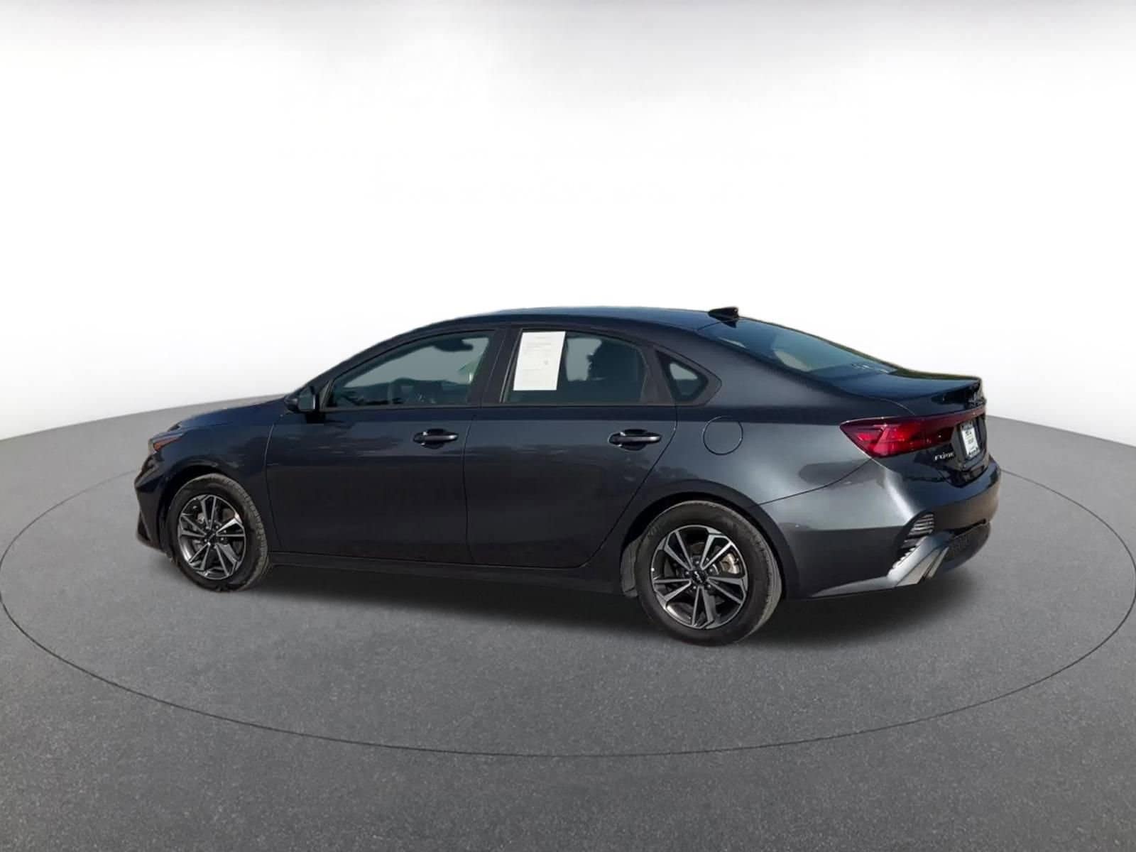 Thumbnail: 2023 Kia Forte - 10