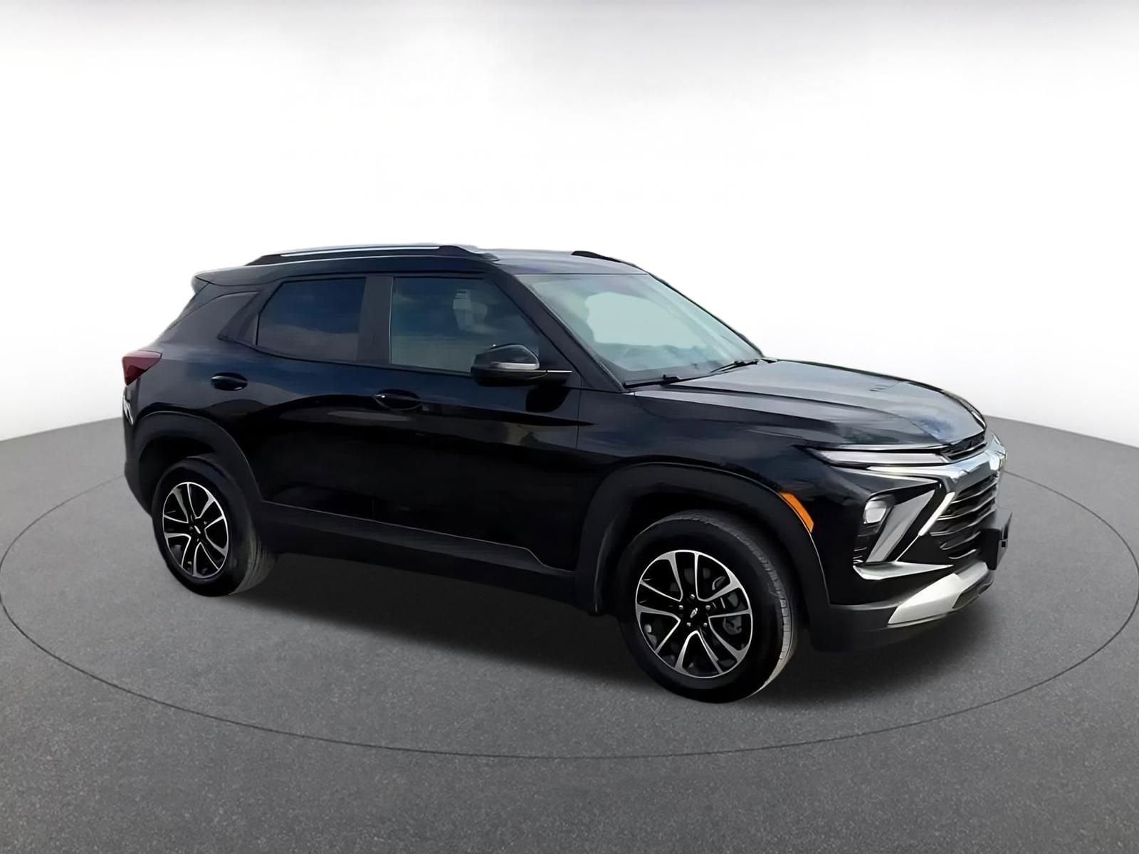 Thumbnail: 2025 Chevrolet TrailBlazer - 2