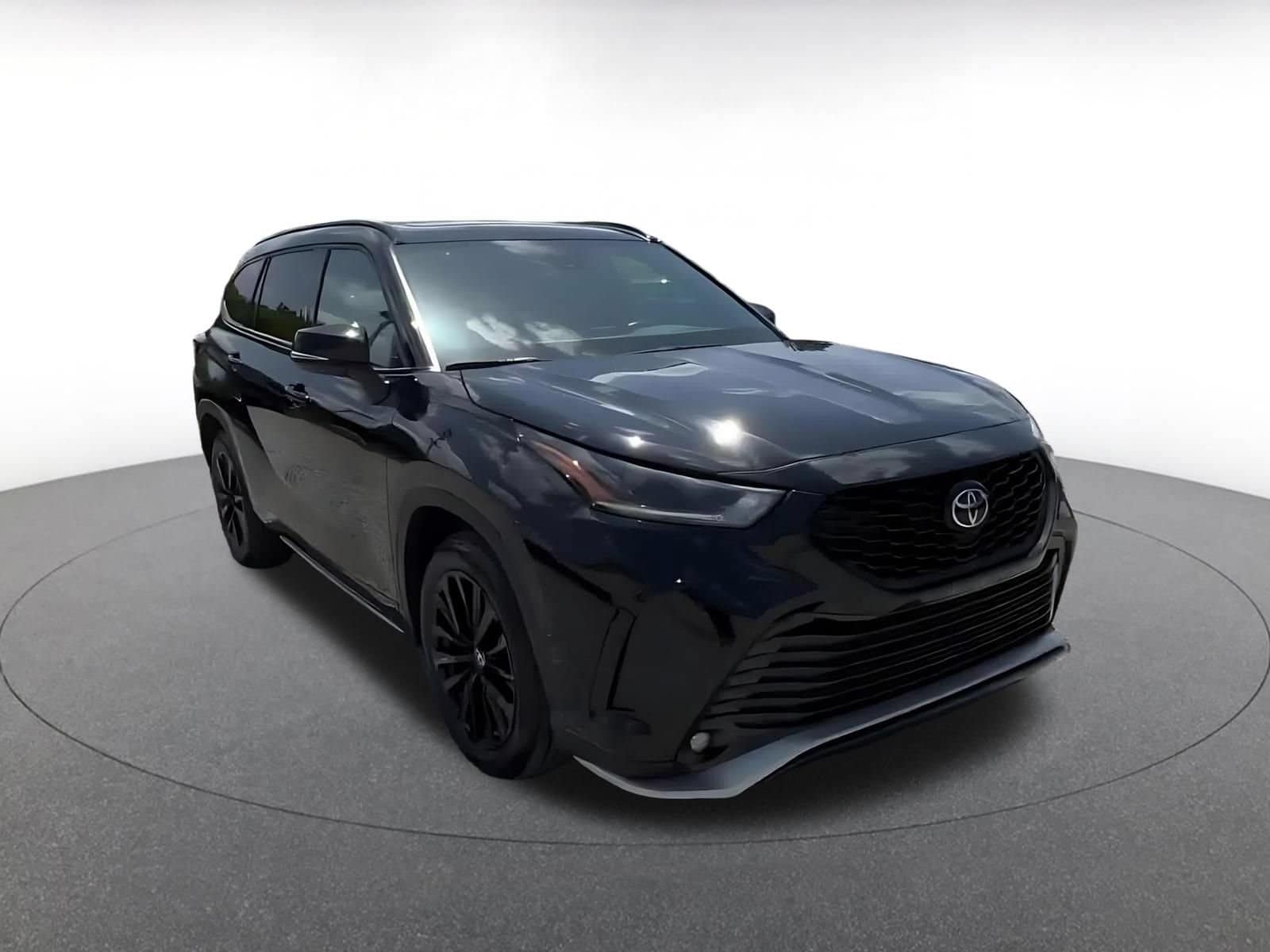 Thumbnail: 2025 Toyota Highlander - 3