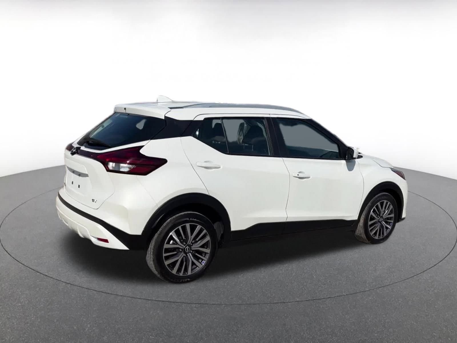 Thumbnail: 2024 Nissan Kicks - 14