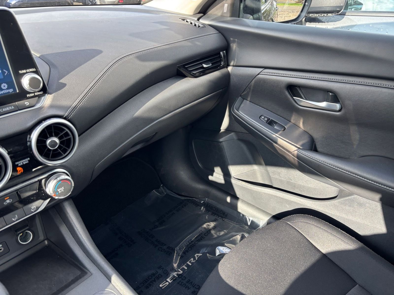 Thumbnail: 2025 Nissan Sentra - 33