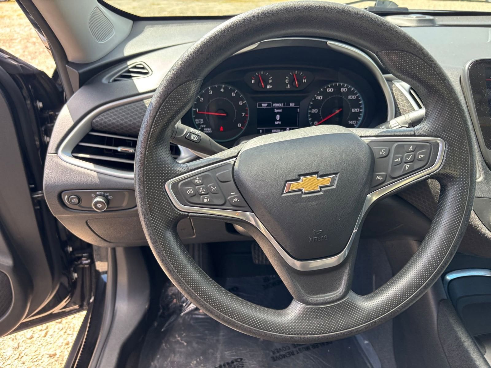 Thumbnail: 2023 Chevrolet Malibu - 28