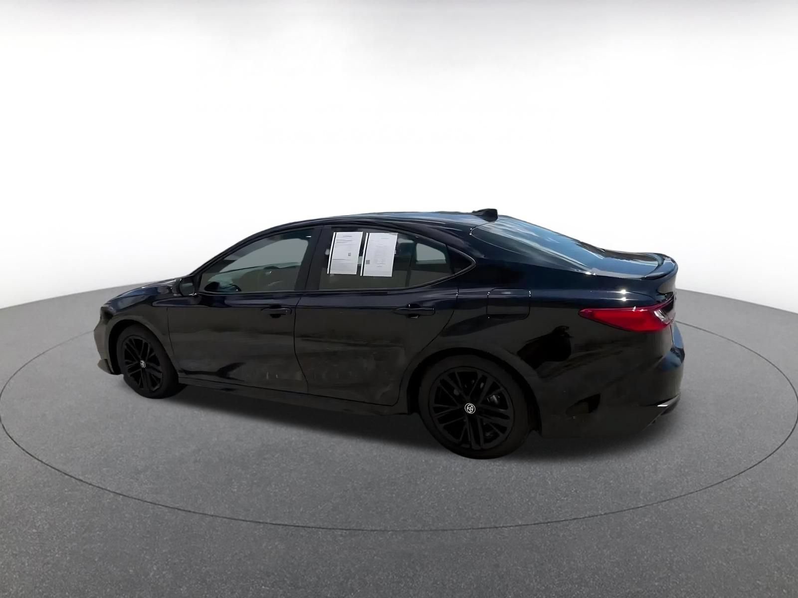 Thumbnail: 2025 Toyota Camry - 10