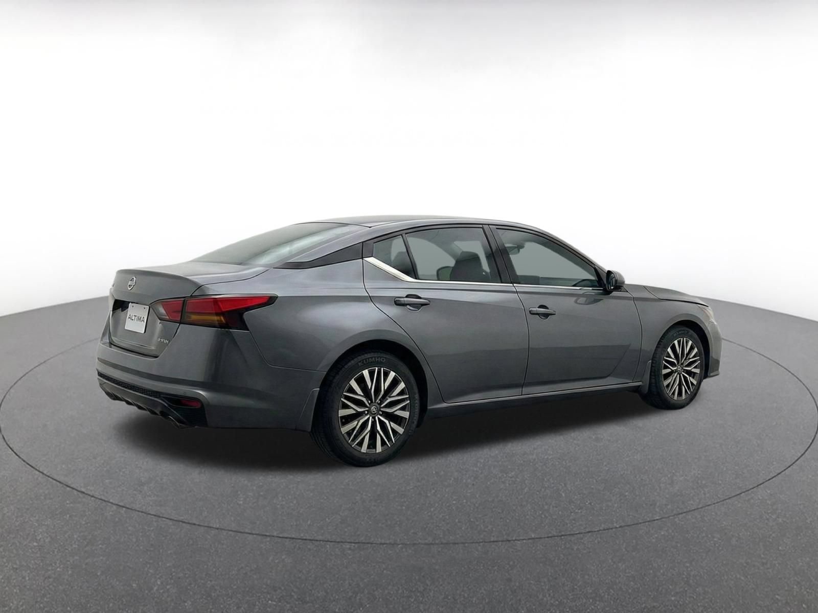 Thumbnail: 2025 Nissan Altima - 11