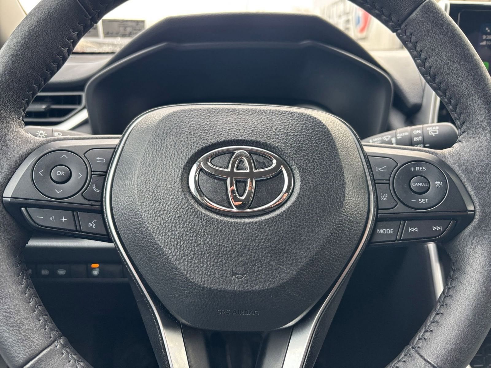 Thumbnail: 2025 Toyota RAV4 - 29