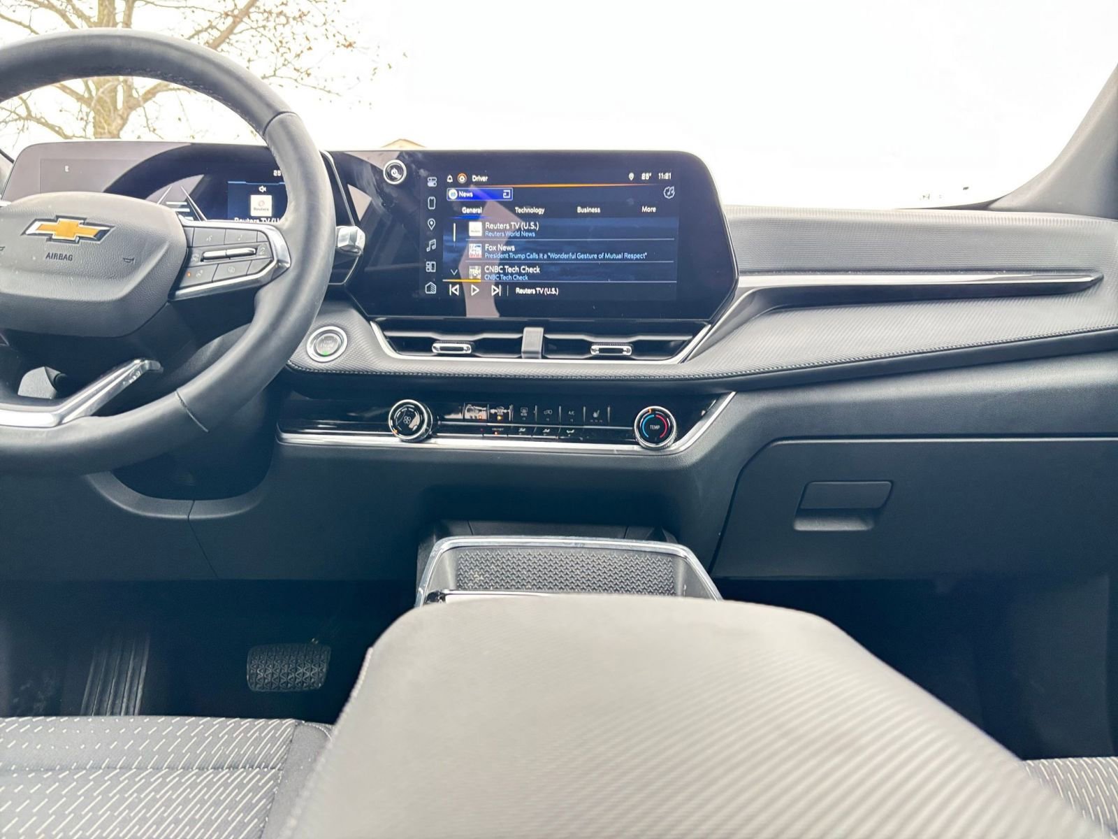 Thumbnail: 2025 Chevrolet Equinox - 18