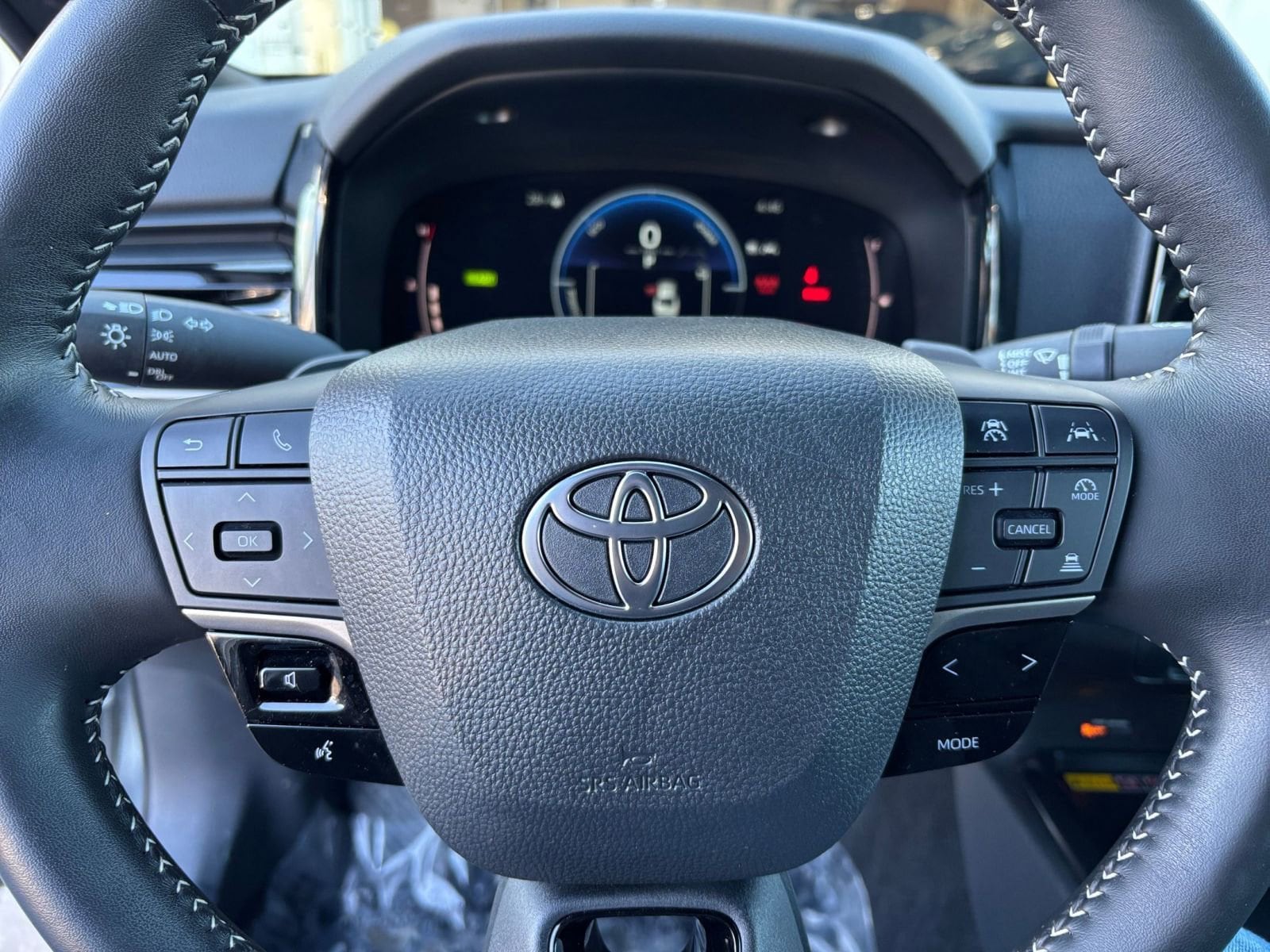 Thumbnail: 2025 Toyota Camry - 28