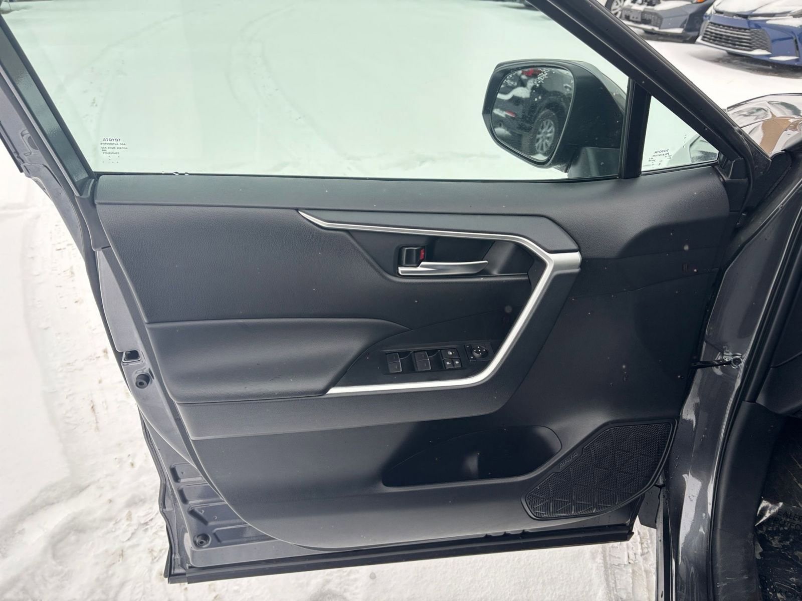 Thumbnail: 2025 Toyota RAV4 - 20