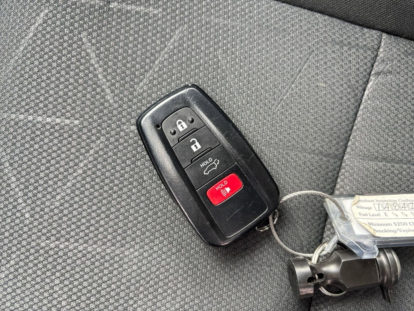 Thumbnail: 2025 Toyota RAV4 - 21