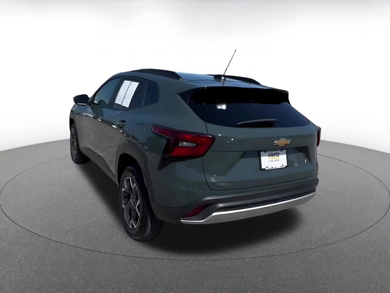 Thumbnail: 2025 Chevrolet Trax - 11