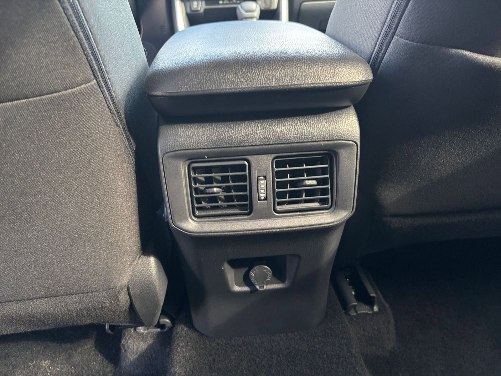 Thumbnail: 2025 Toyota RAV4 - 22