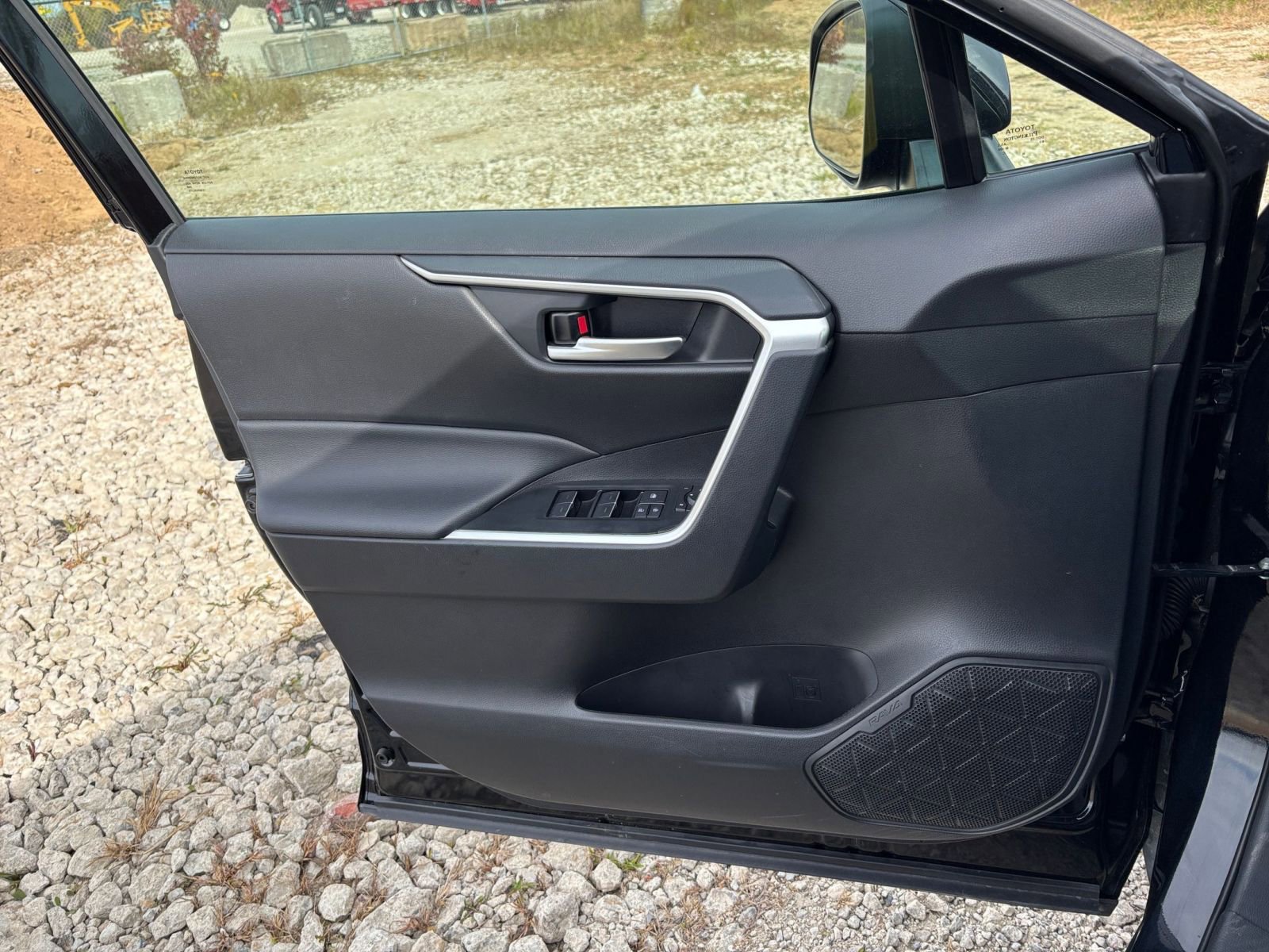 Thumbnail: 2025 Toyota RAV4 - 20