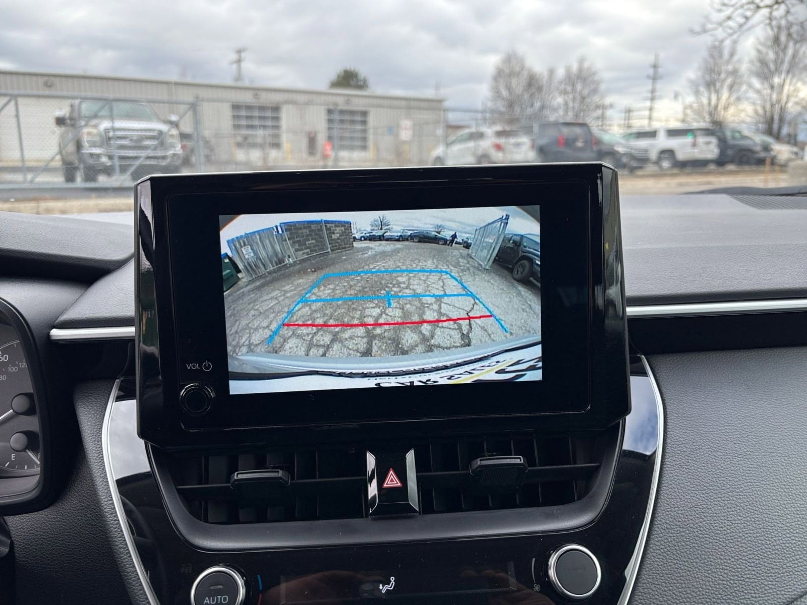 Thumbnail: 2025 Toyota Corolla - 17