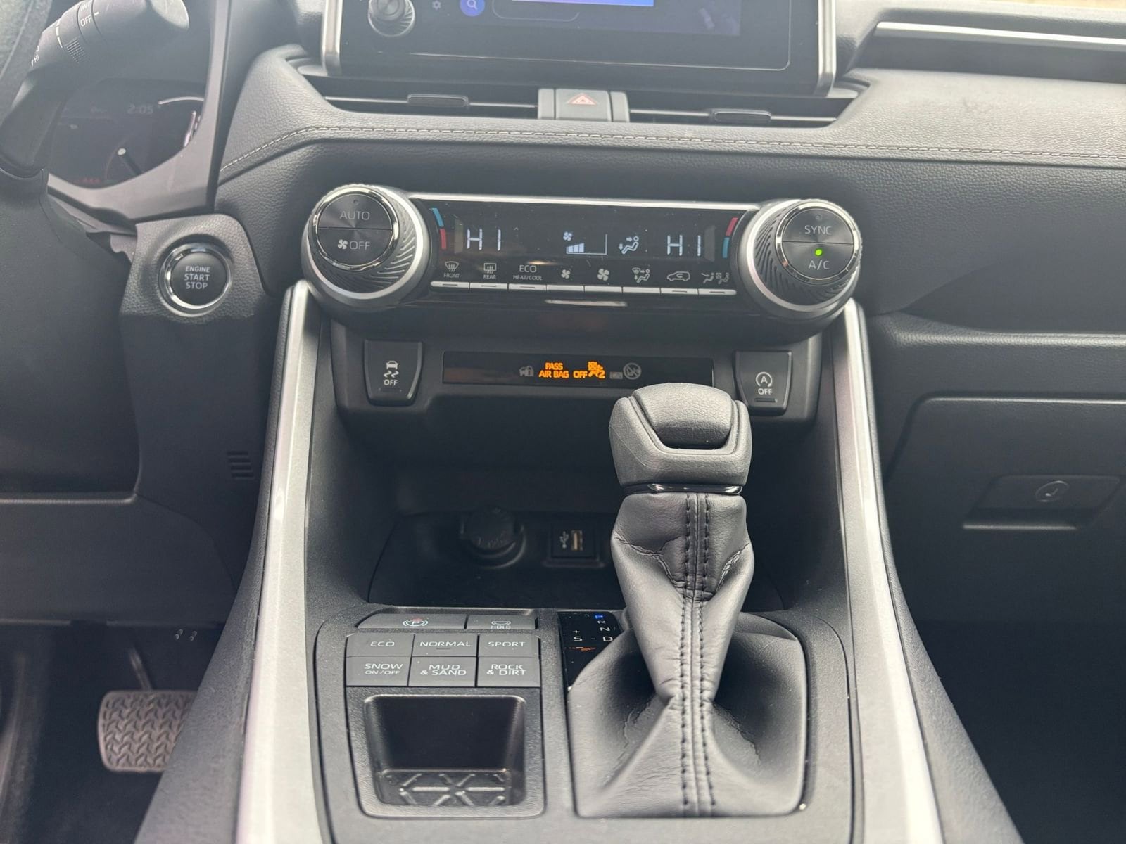 Thumbnail: 2025 Toyota RAV4 - 18