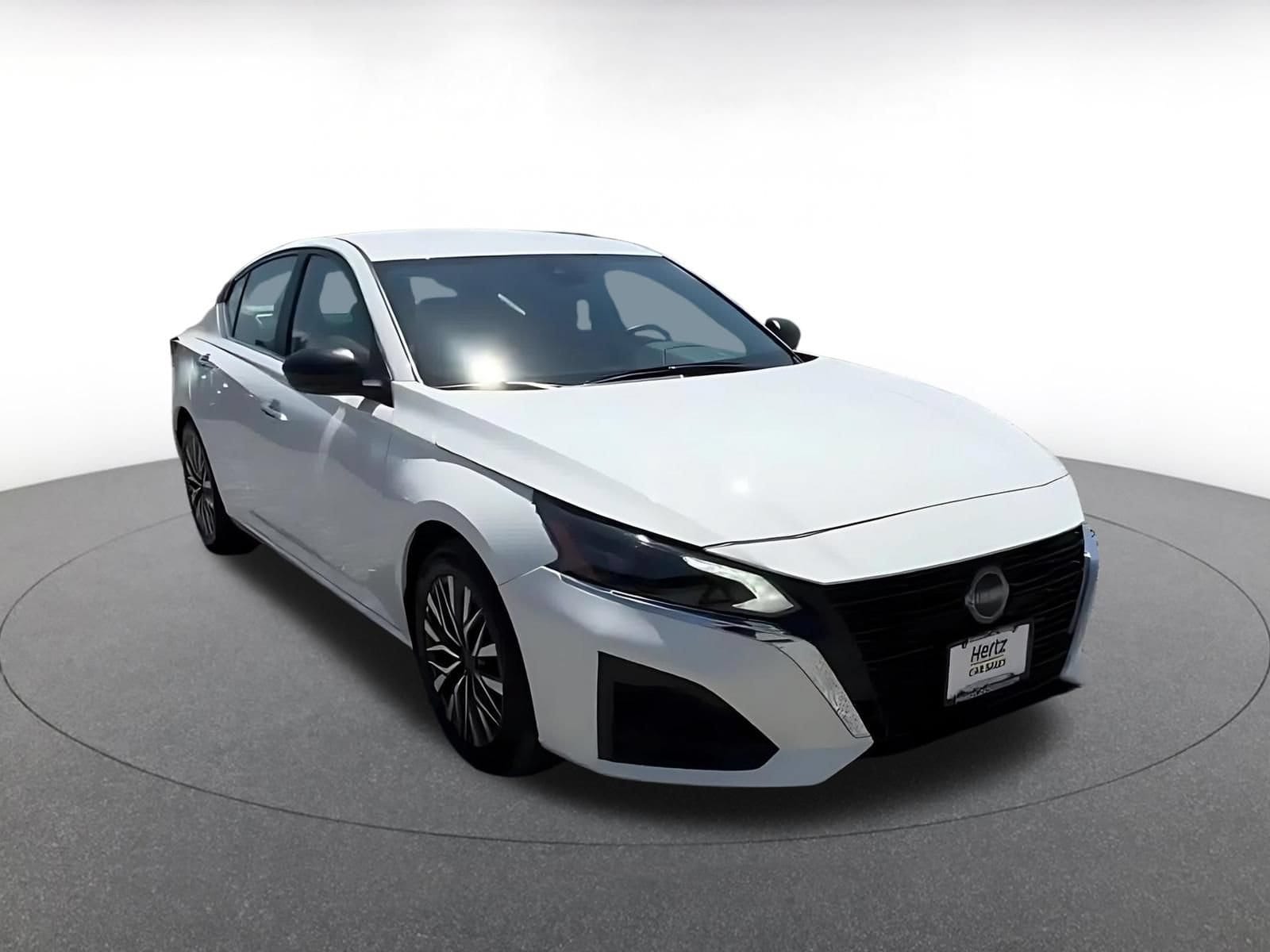 Thumbnail: 2025 Nissan Altima - 3