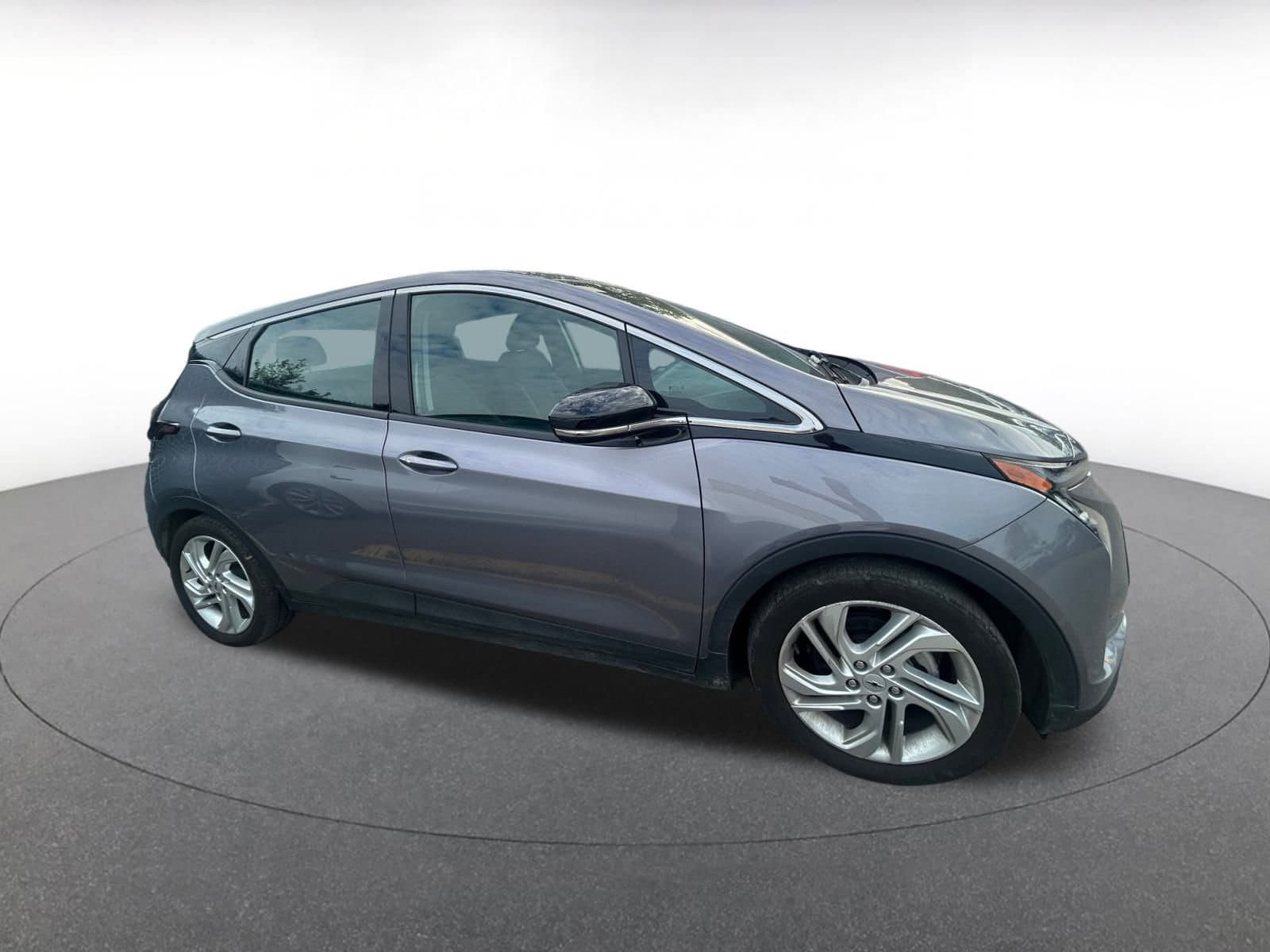 Thumbnail: 2023 Chevrolet Bolt EV - 2