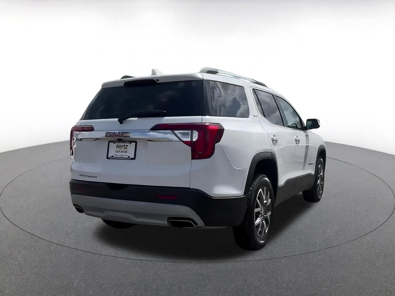2023 GMC Acadia SLT 17