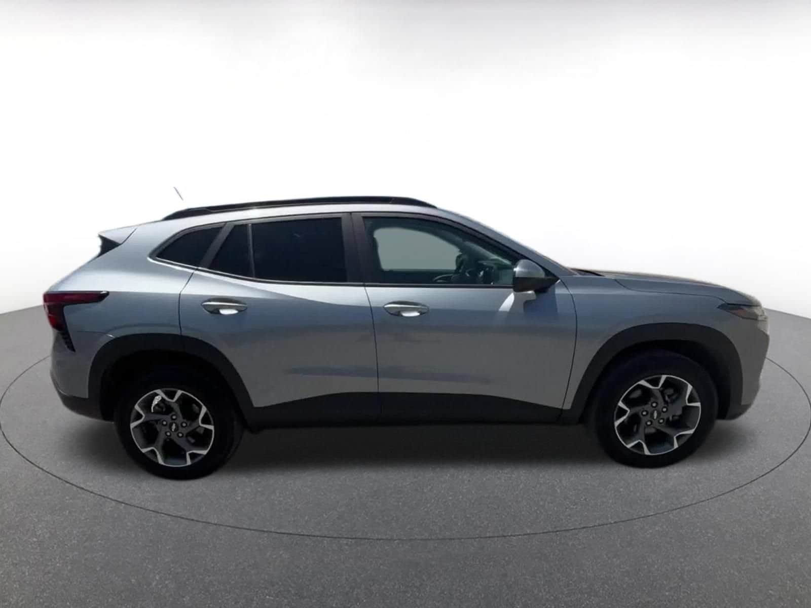 Thumbnail: 2025 Chevrolet Trax - 13