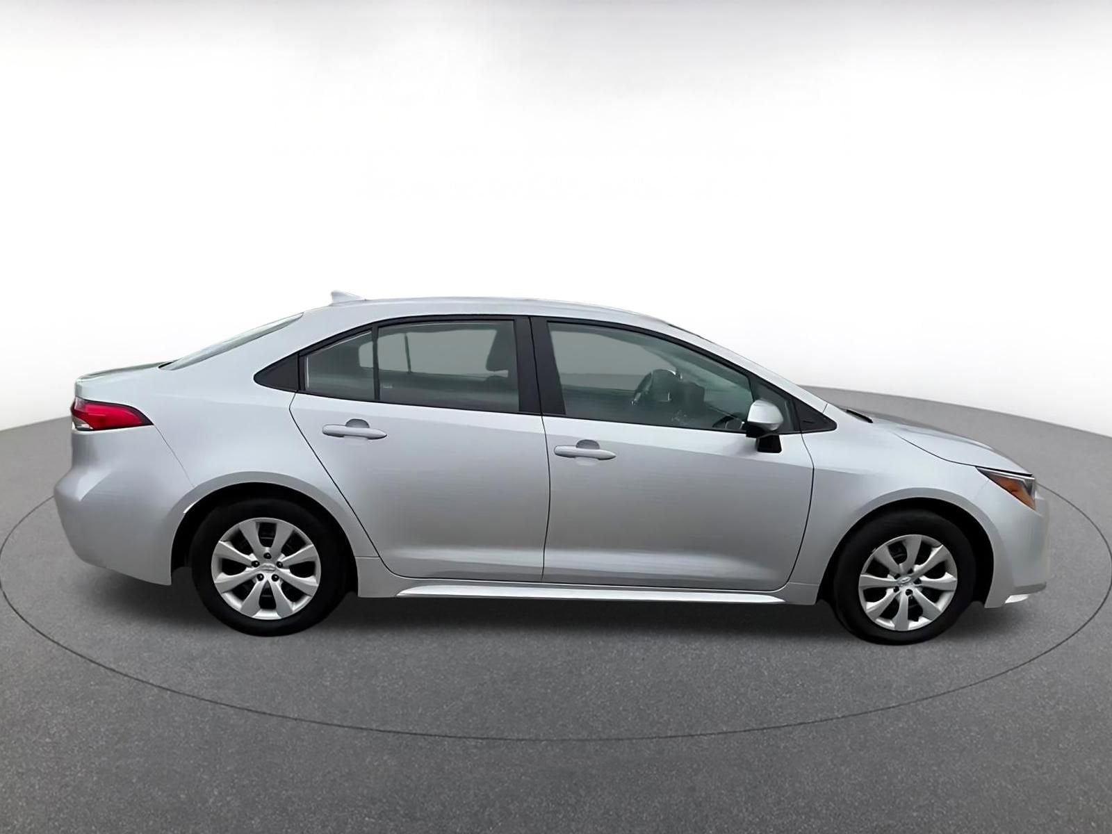 Thumbnail: 2025 Toyota Corolla - 16