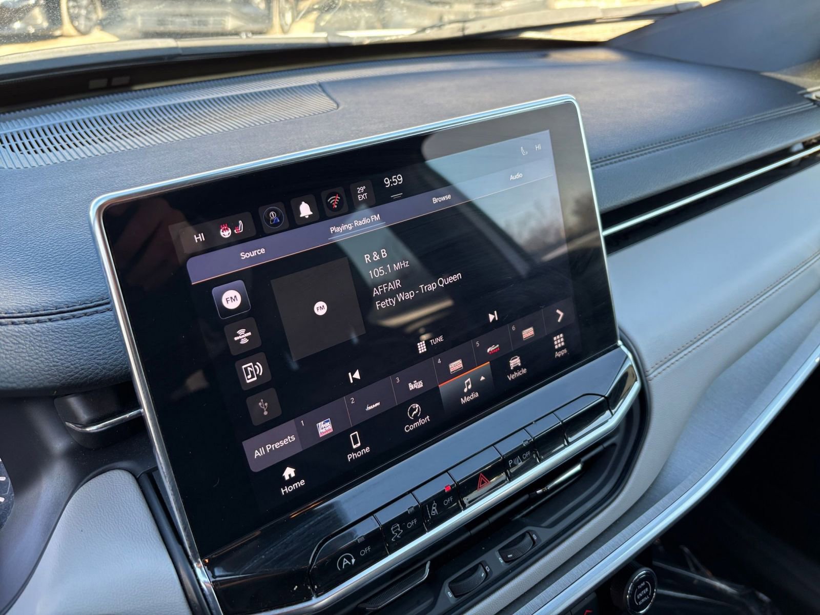 Thumbnail: 2025 Jeep Compass - 21