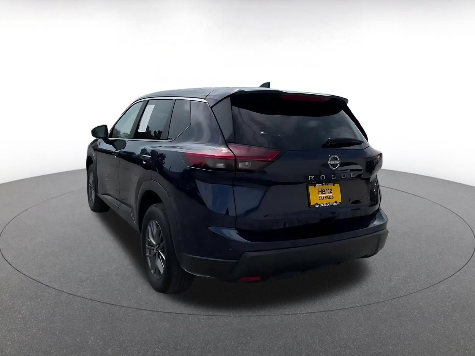 Thumbnail: 2026 Nissan Rogue - 10