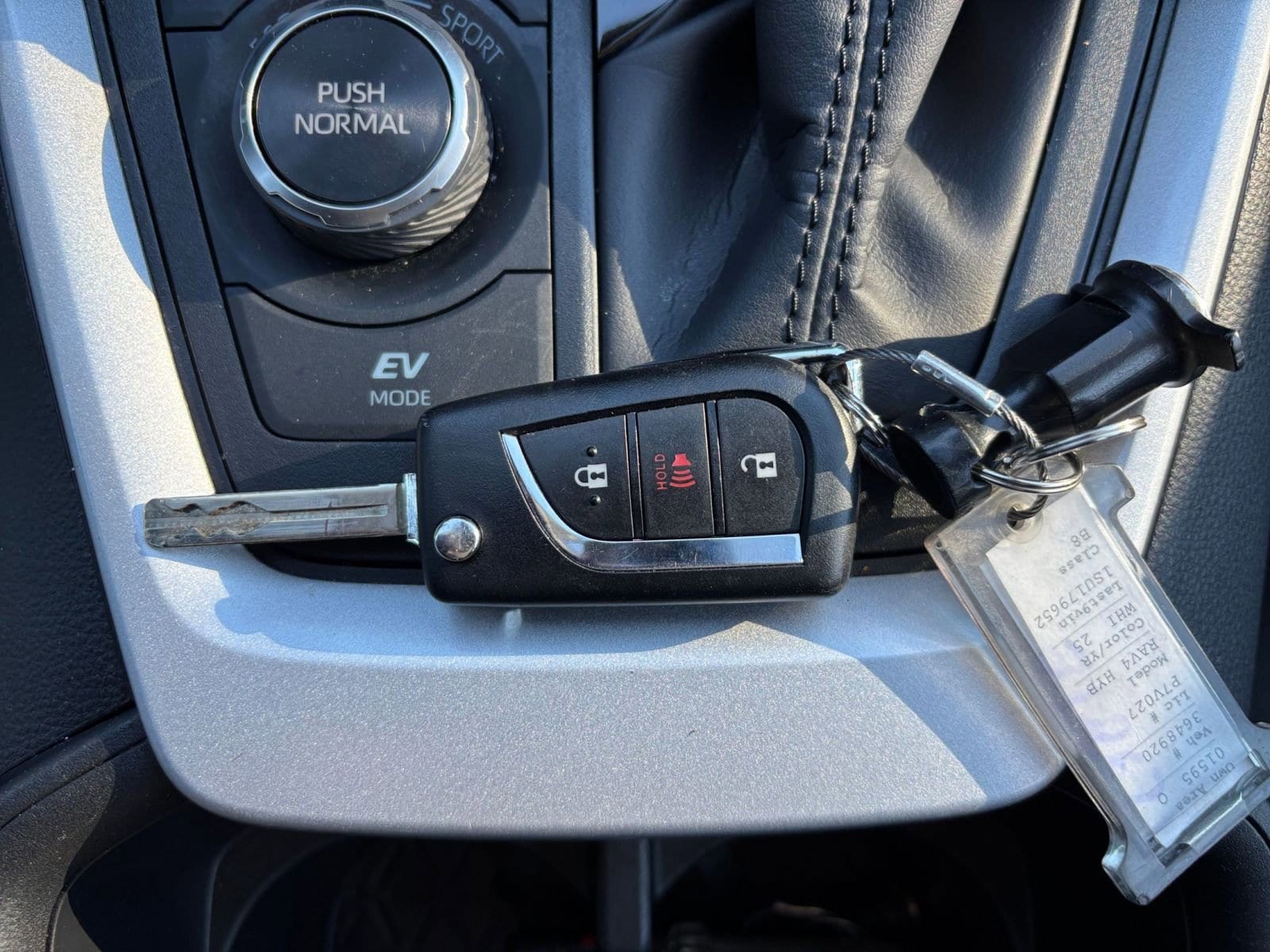 Thumbnail: 2025 Toyota RAV4 - 22