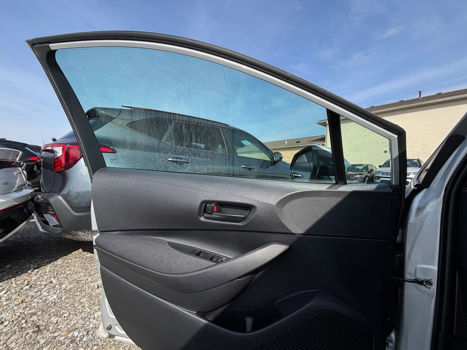 Thumbnail: 2025 Toyota Corolla - 18