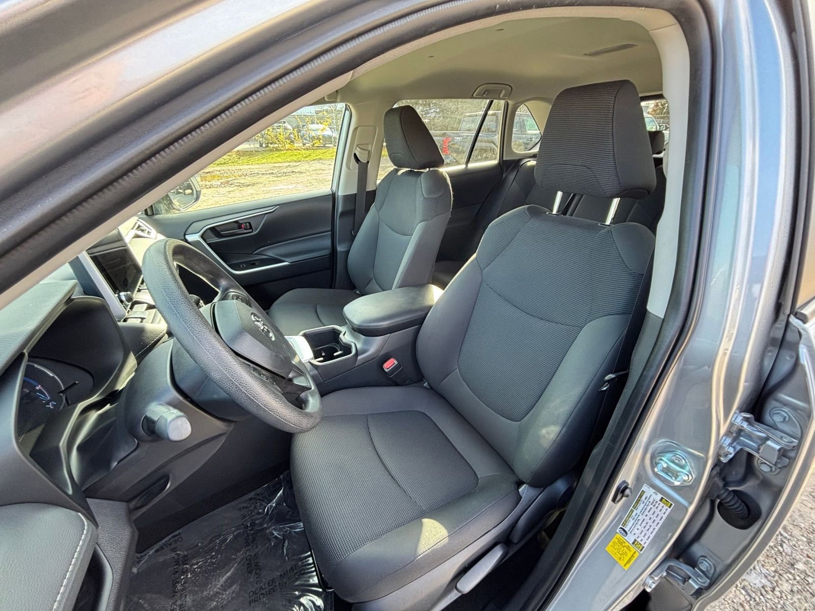 Thumbnail: 2025 Toyota RAV4 - 35