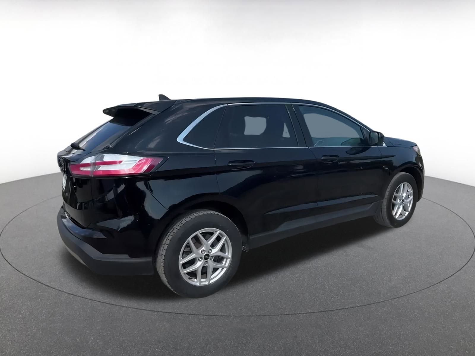 Thumbnail: 2024 Ford Edge - 15
