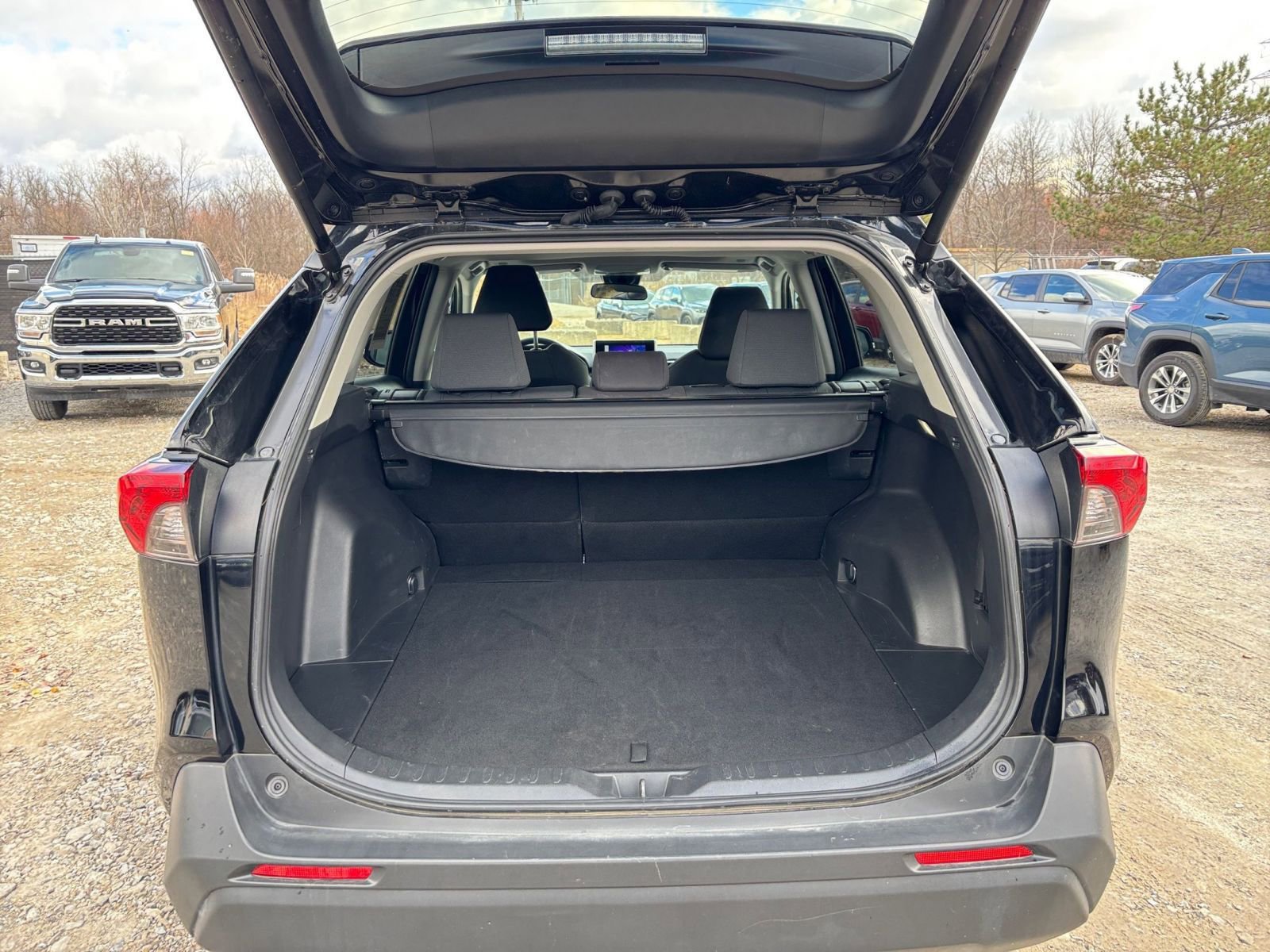 Thumbnail: 2025 Toyota RAV4 - 30