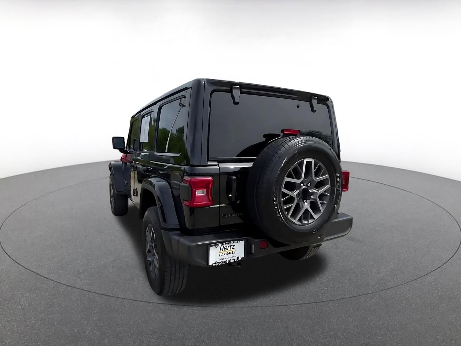 Thumbnail: 2025 Jeep Wrangler - 15