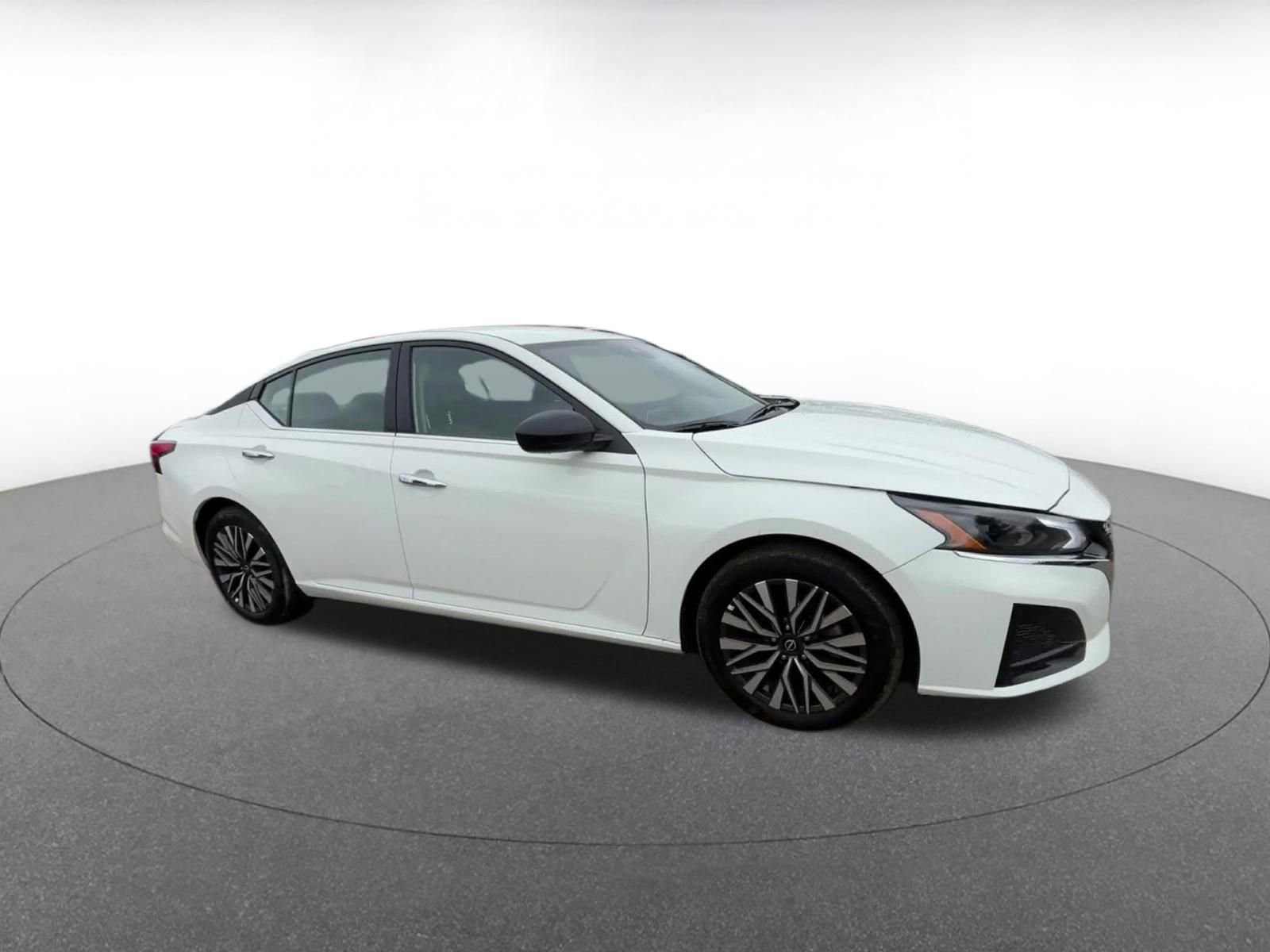 Thumbnail: 2025 Nissan Altima - 2